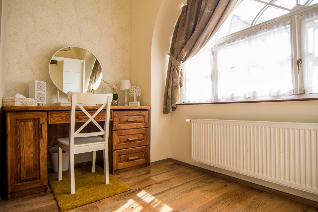 Cork Apartman Eger Esterno foto