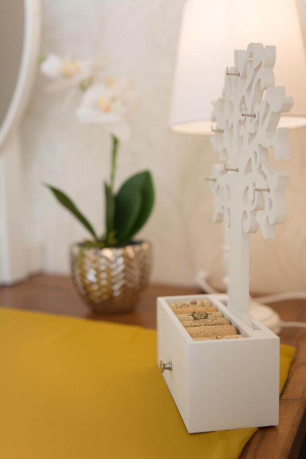 Cork Apartman Eger Esterno foto