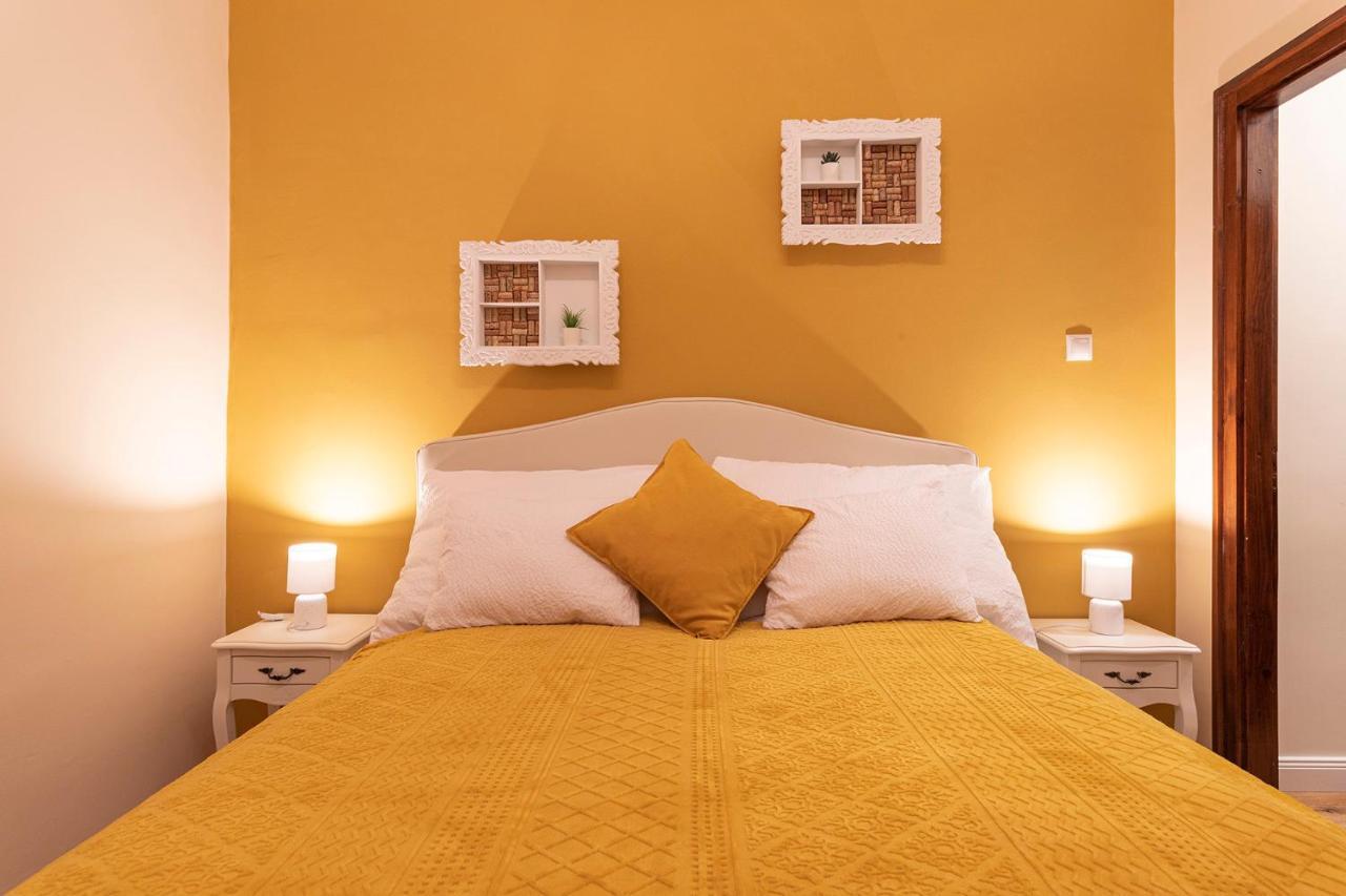 Cork Apartman Eger Esterno foto